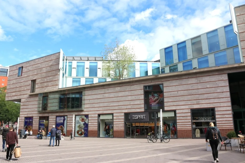 Coolblue eröffnet in Münster und Hamburg